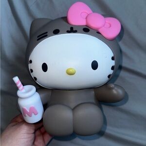 Hello kitty piggy bank